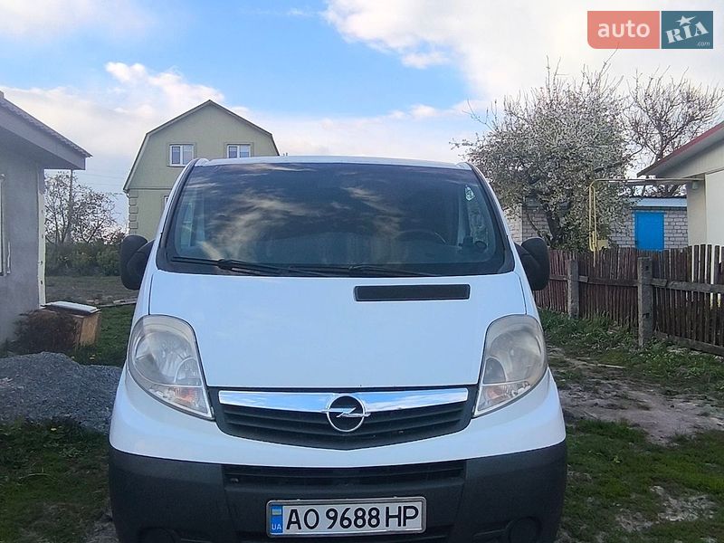 Opel Vivaro 2012