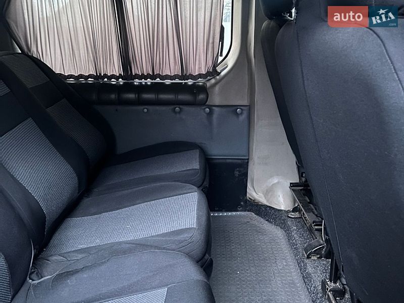 Мінівен Opel Vivaro 2005 в Одесі