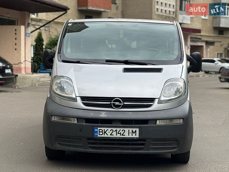 Минивэн Opel Vivaro 2002 в Луцке