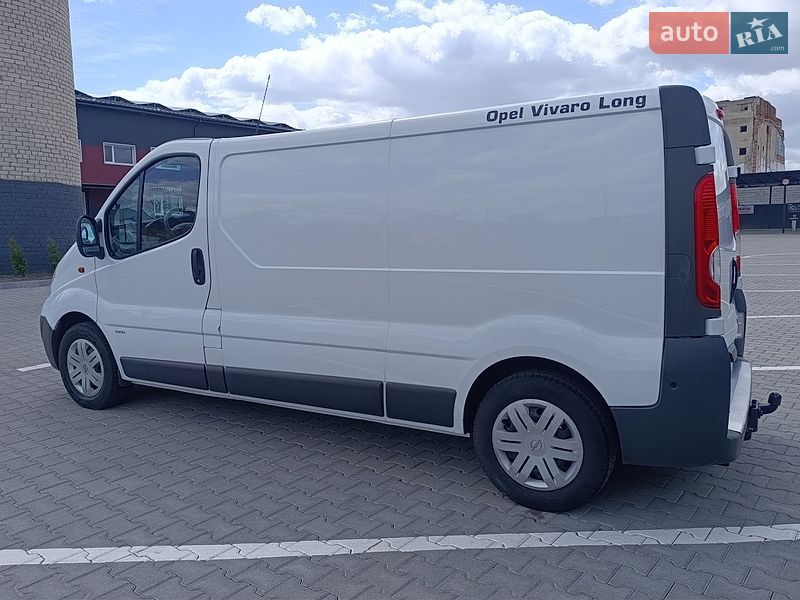 Грузовой фургон Opel Vivaro 2013 в Василькове