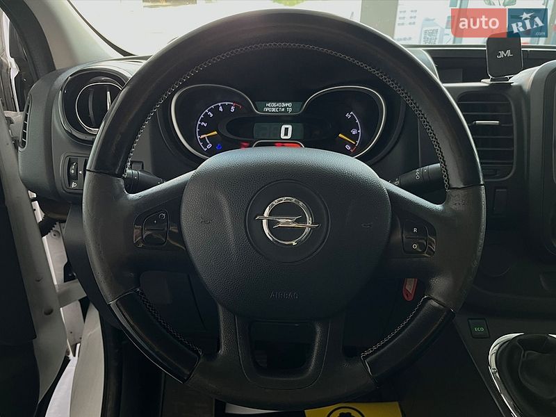 Грузопассажирский фургон Opel Vivaro 2015 в Львове