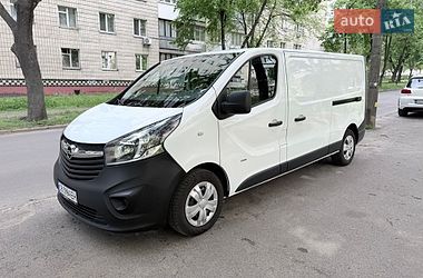 Вантажопасажирський фургон Opel Vivaro 2015 в Києві