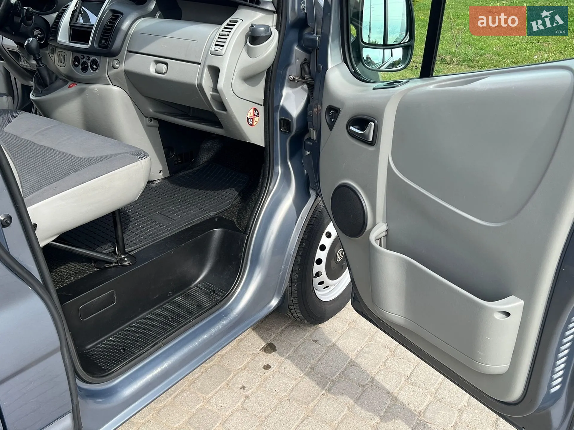2010 Opel Vivaro - мініатюра 33
