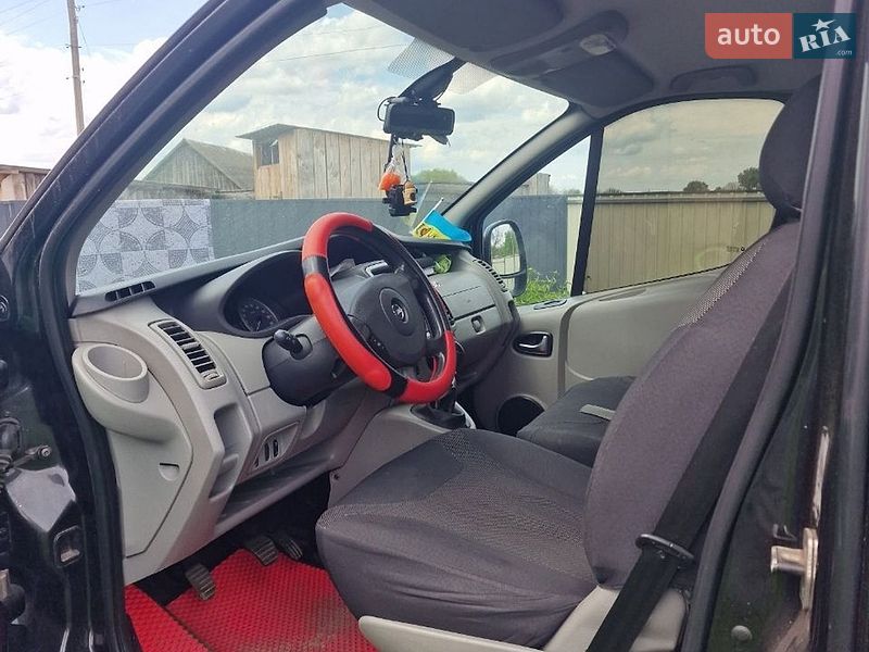 Мінівен Opel Vivaro 2013 в Черкасах