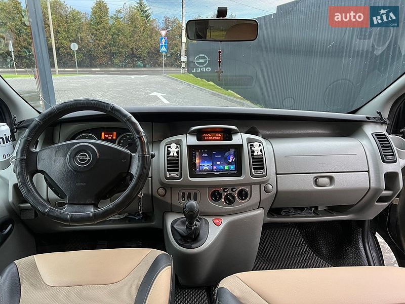 Opel Vivaro 2006
