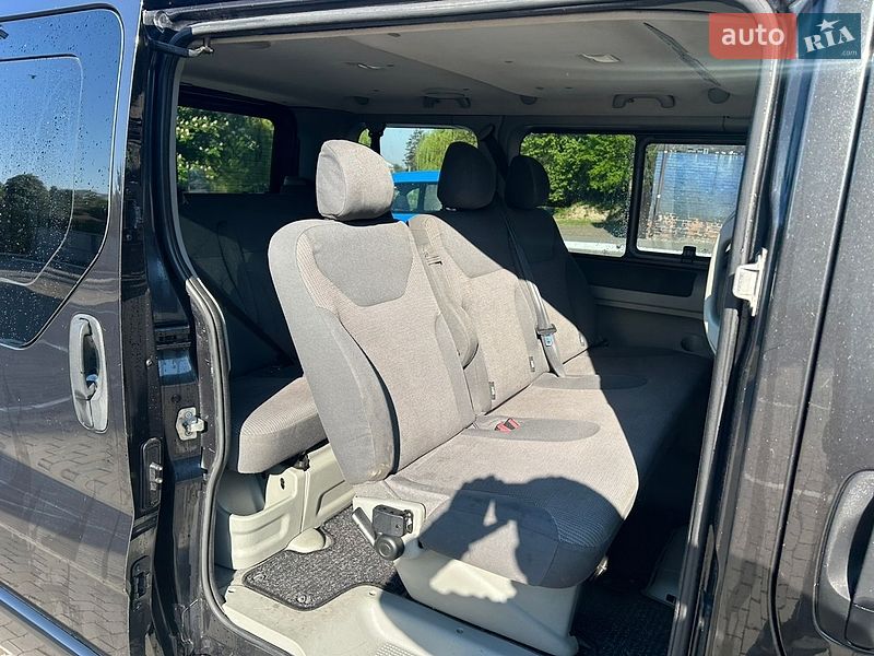 Мінівен Opel Vivaro 2011 в Луцьку