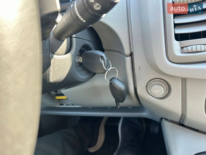 Мінівен Opel Vivaro 2011 в Луцьку