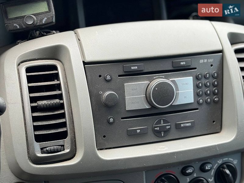 Минивэн Opel Vivaro 2010 в Рава-Русской