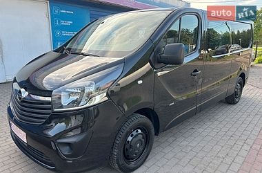 Грузопассажирский фургон Opel Vivaro 2017 в Киеве