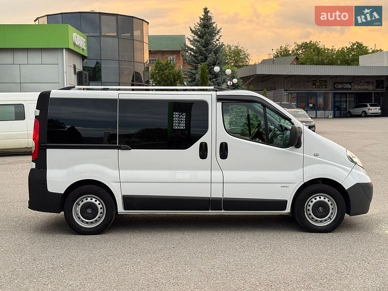 Минивэн Opel Vivaro 2014 в Черновцах