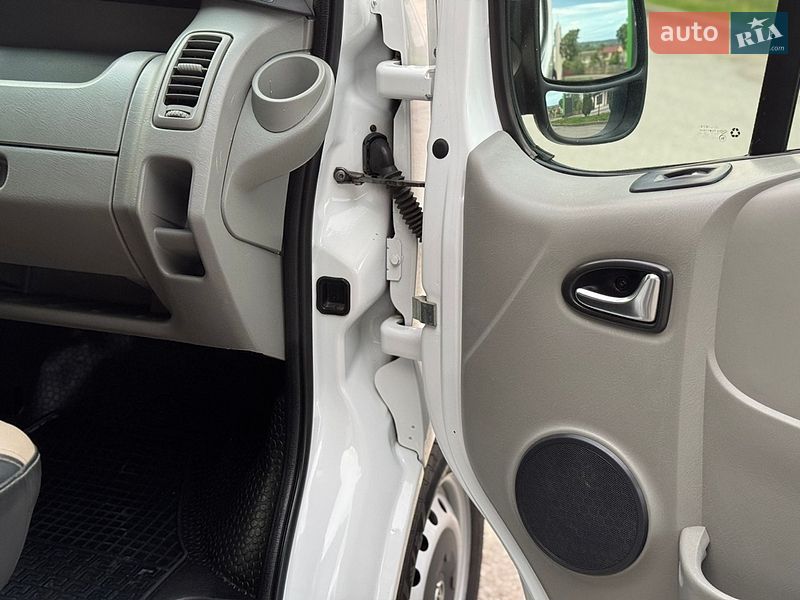 Минивэн Opel Vivaro 2014 в Черновцах