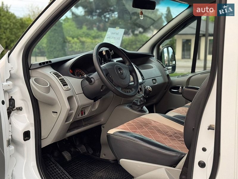 Минивэн Opel Vivaro 2014 в Черновцах