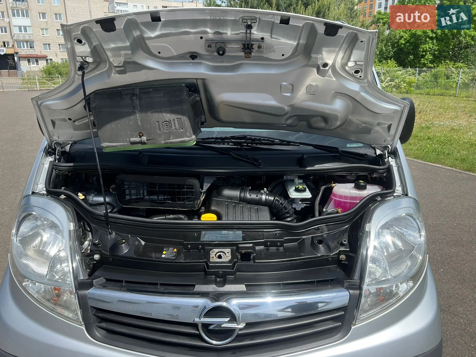 2010 Opel Vivaro - мініатюра 72