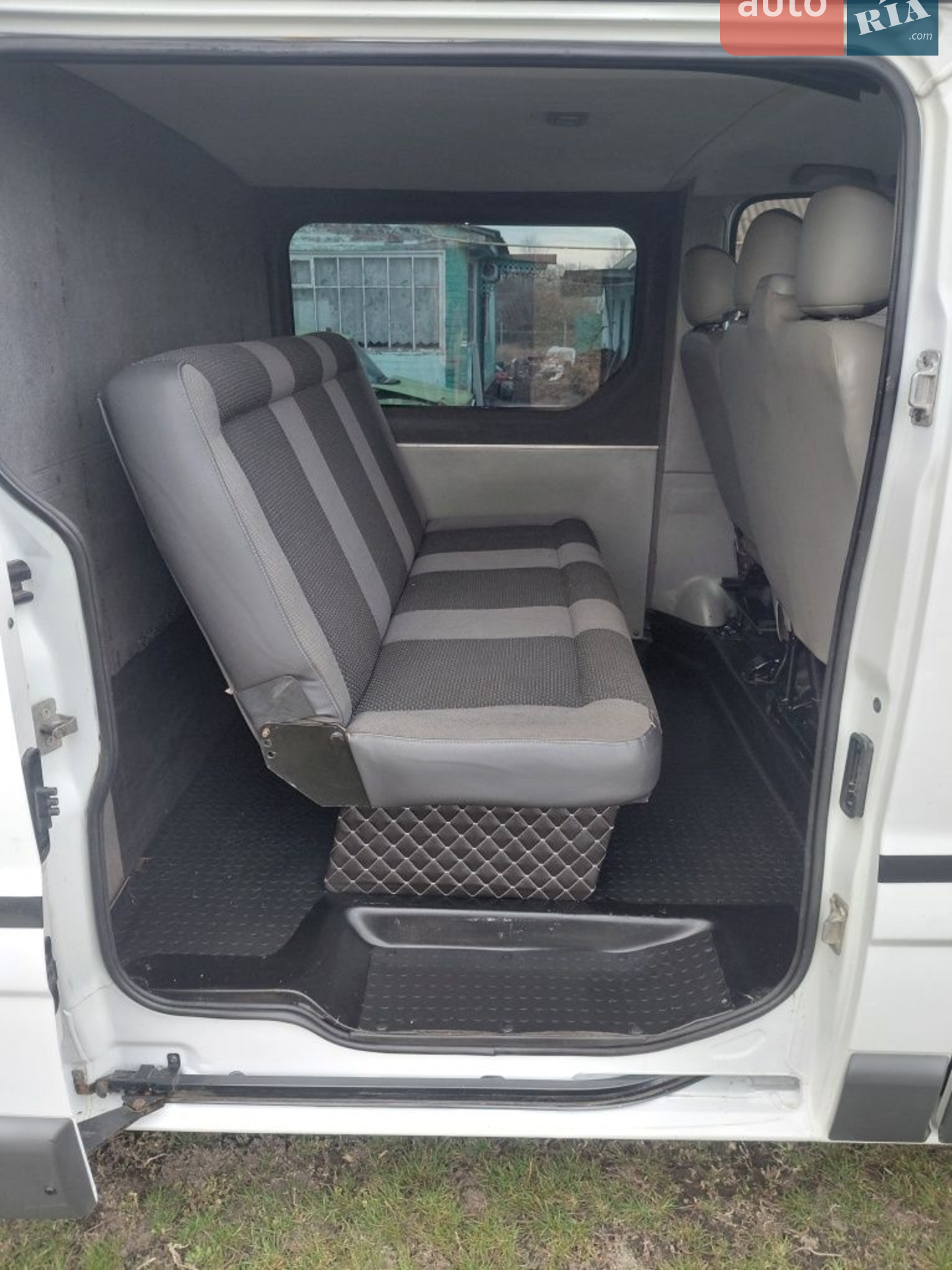 2010 Opel Vivaro - мініатюра 4