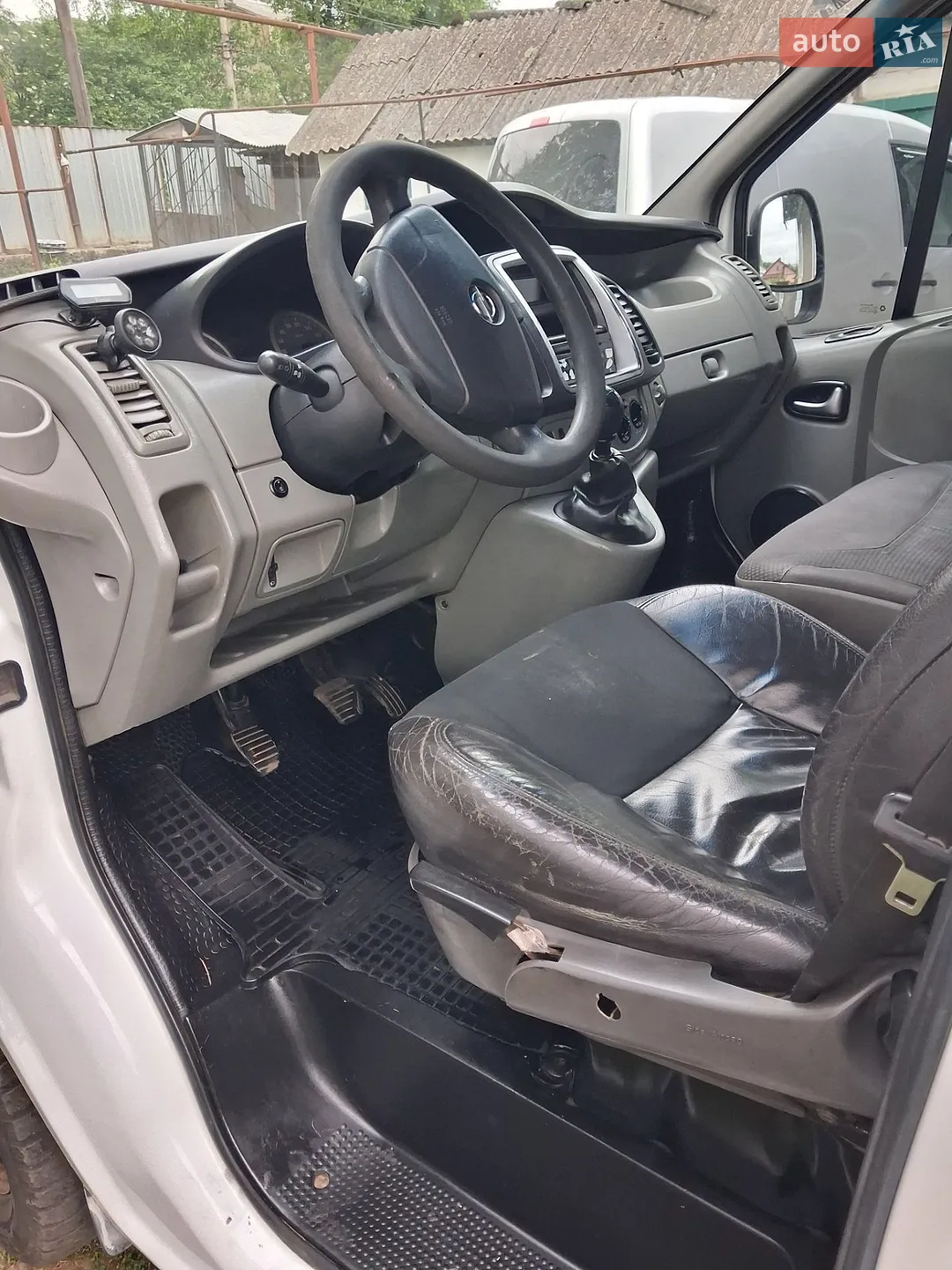 2010 Opel Vivaro - мініатюра 10