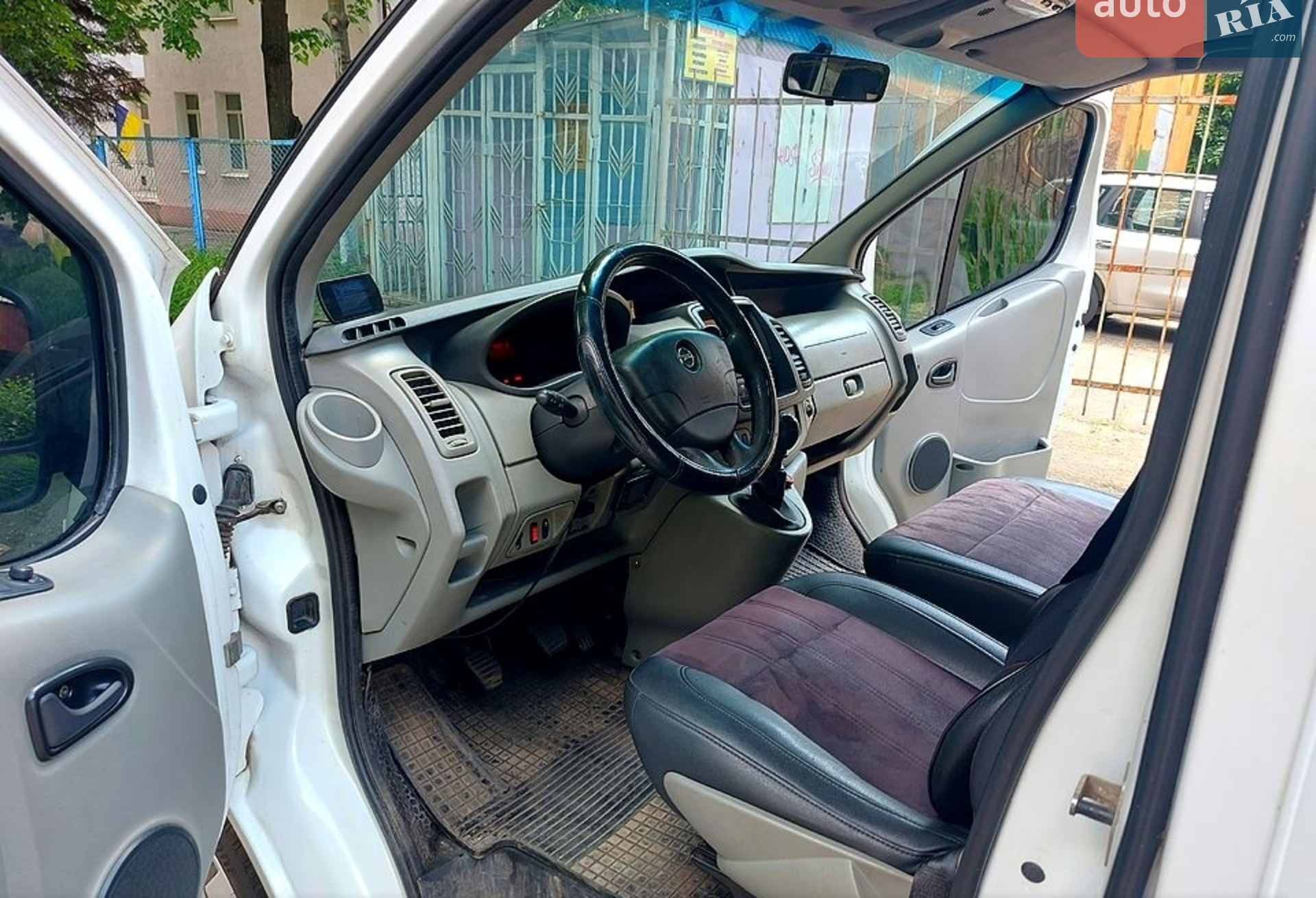 2012 Opel Vivaro - мініатюра 10