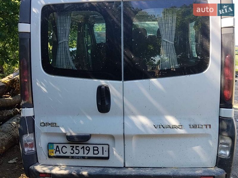 Opel Vivaro 2005