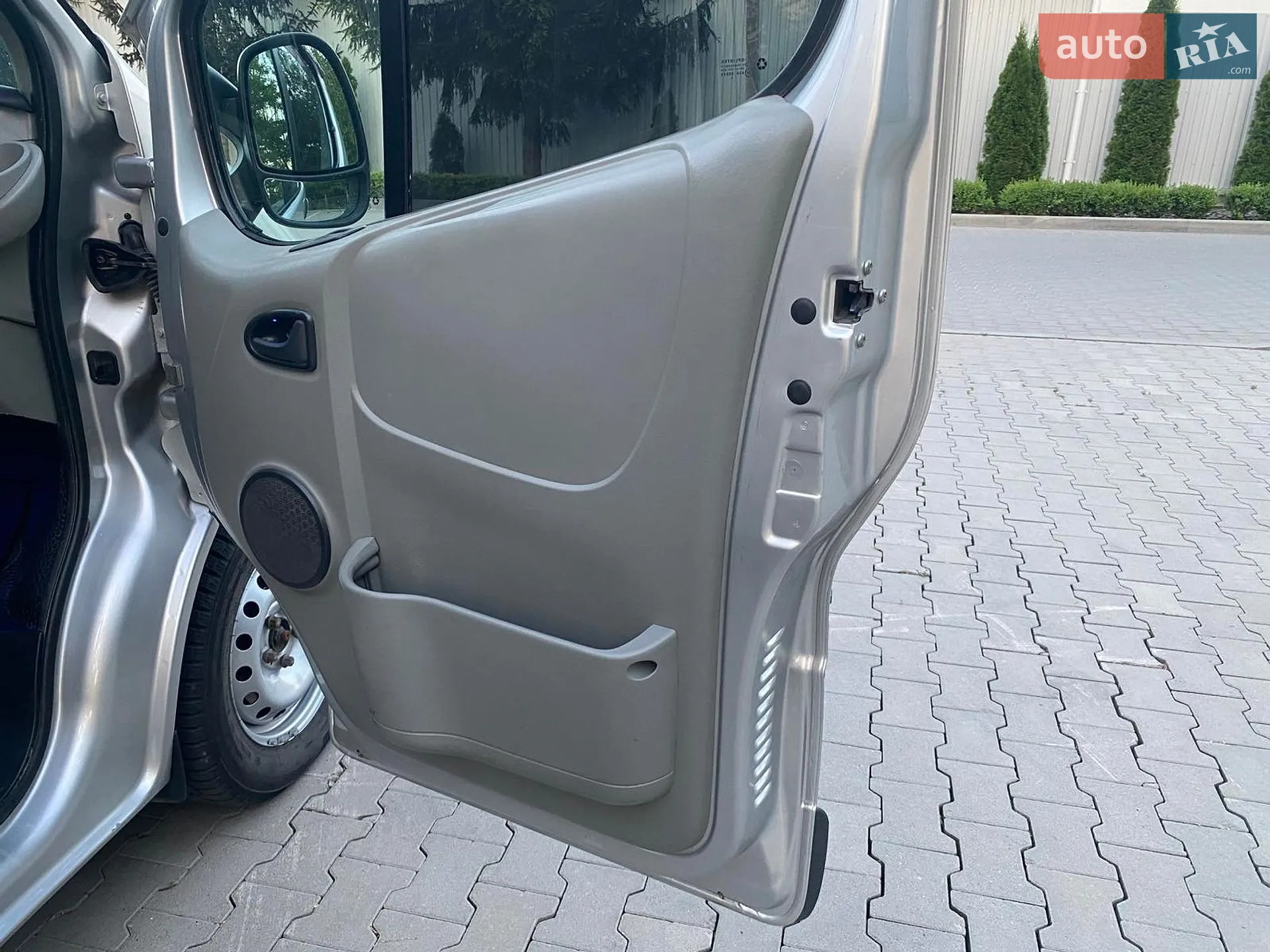 2010 Opel Vivaro - мініатюра 33