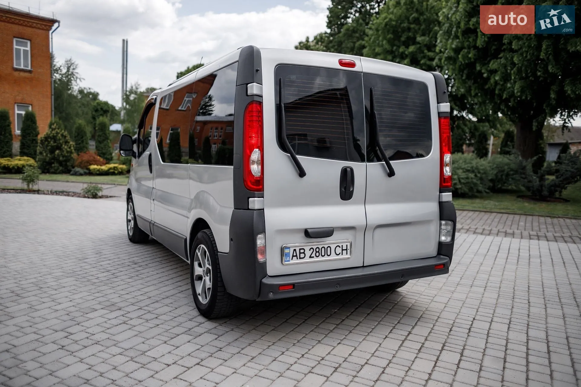 2010 Opel Vivaro - мініатюра 9