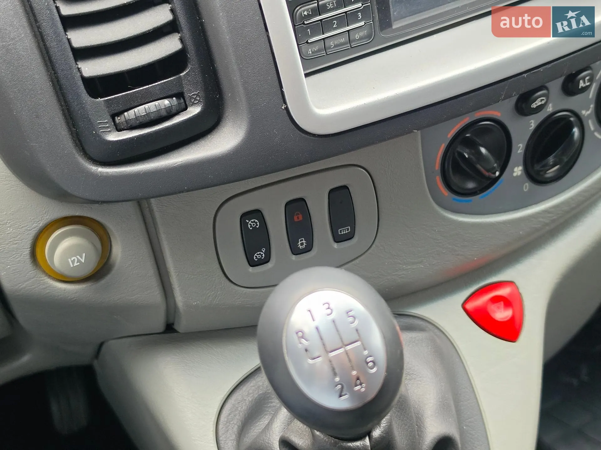 2012 Opel Vivaro - мініатюра 24