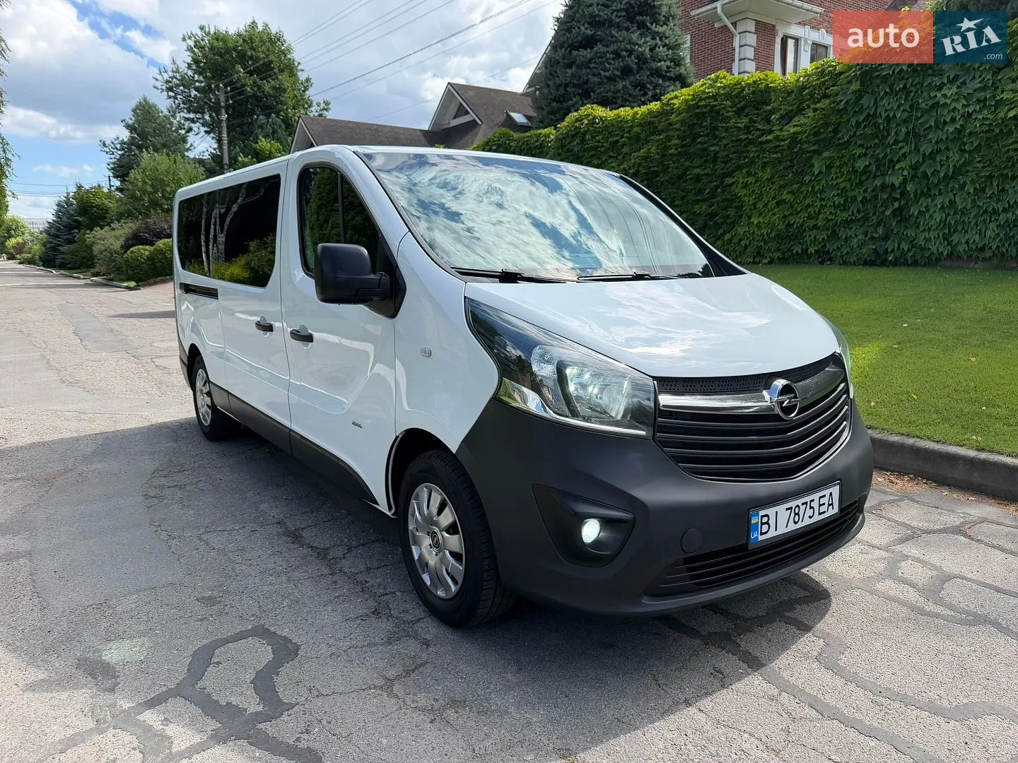 2015 Opel Vivaro - фото 1