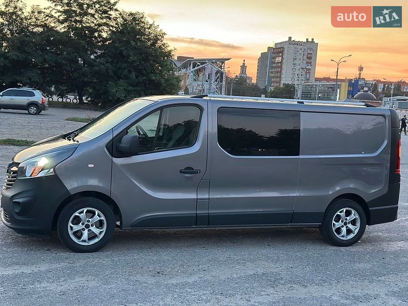 Грузопассажирский фургон Opel Vivaro 2018 в Харькове