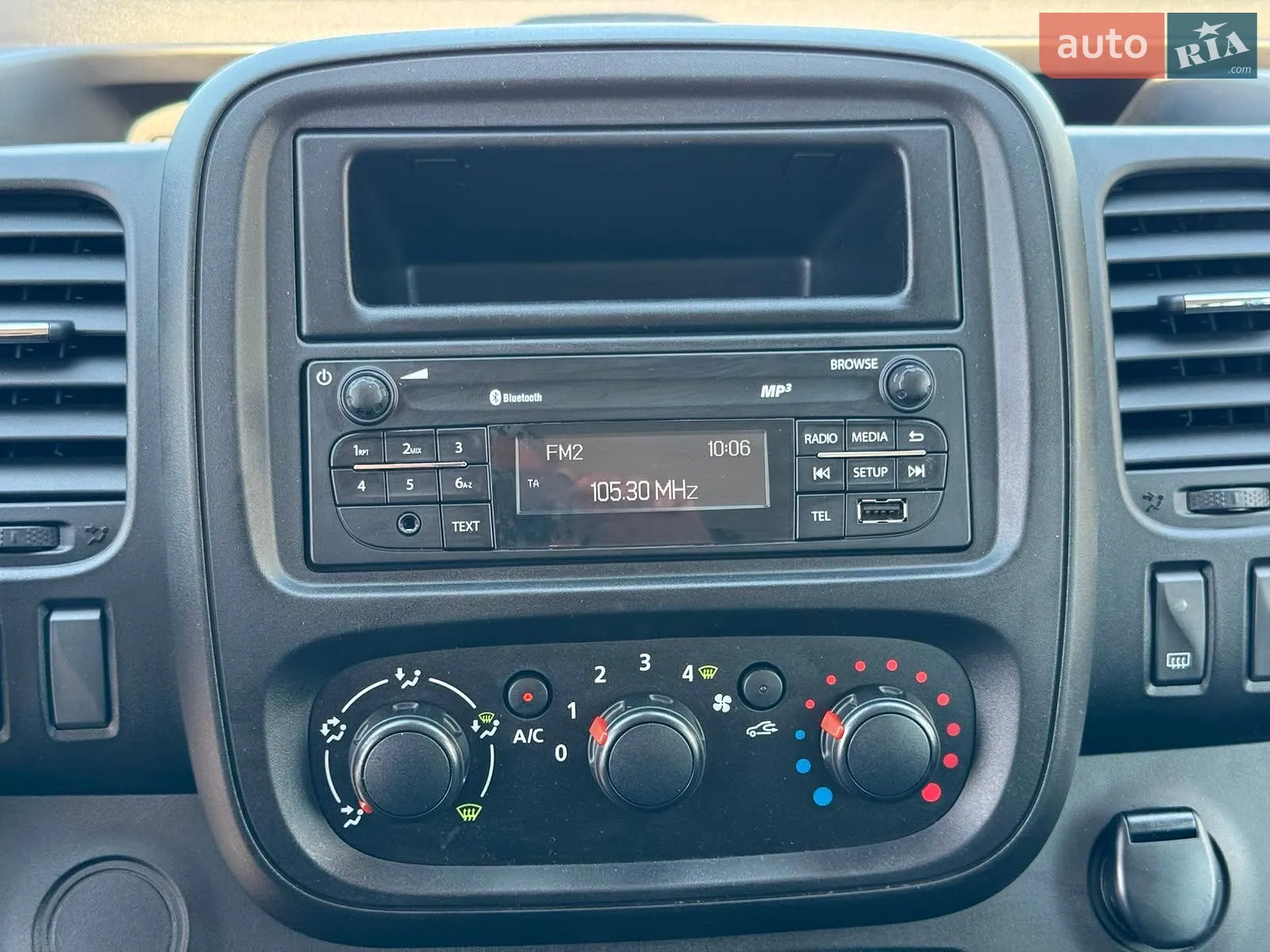 2015 Opel Vivaro - мініатюра 28