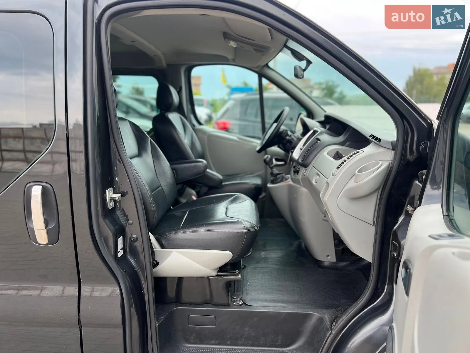 2011 Opel Vivaro - мініатюра 40