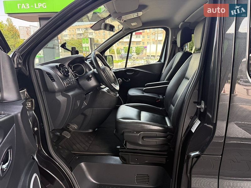 Минивэн Opel Vivaro 2017 в Луцке