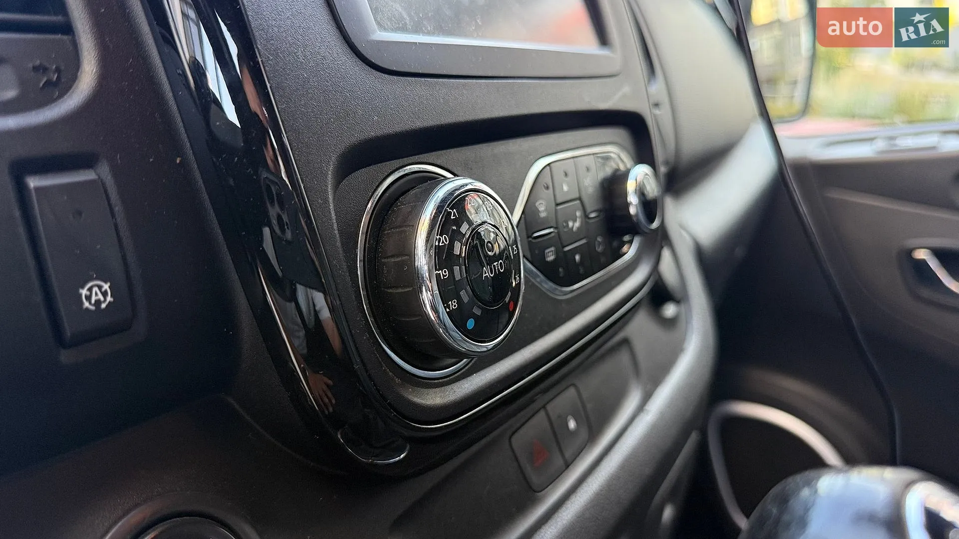 2016 Opel Vivaro - мініатюра 27