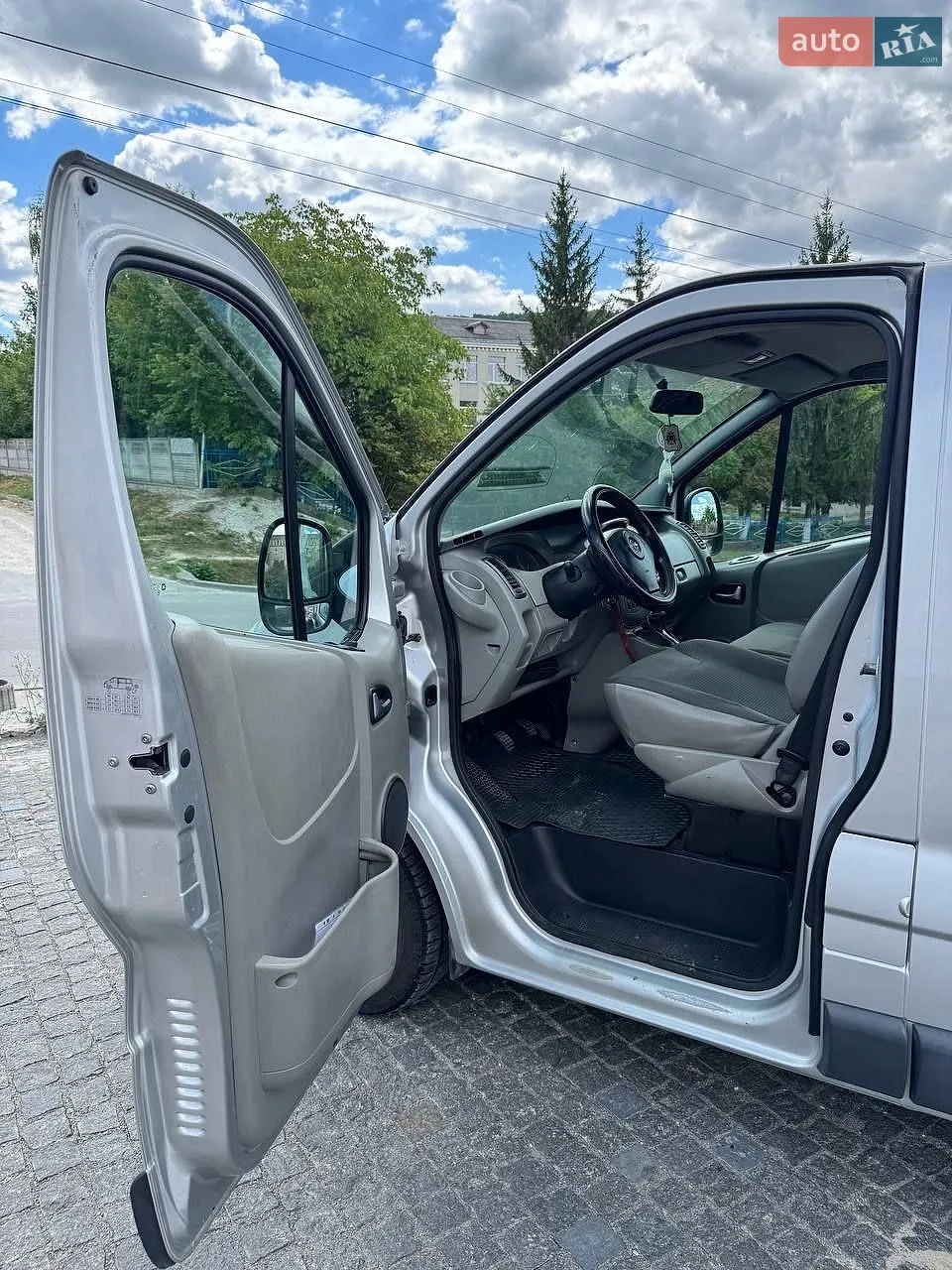 2010 Opel Vivaro - мініатюра 10