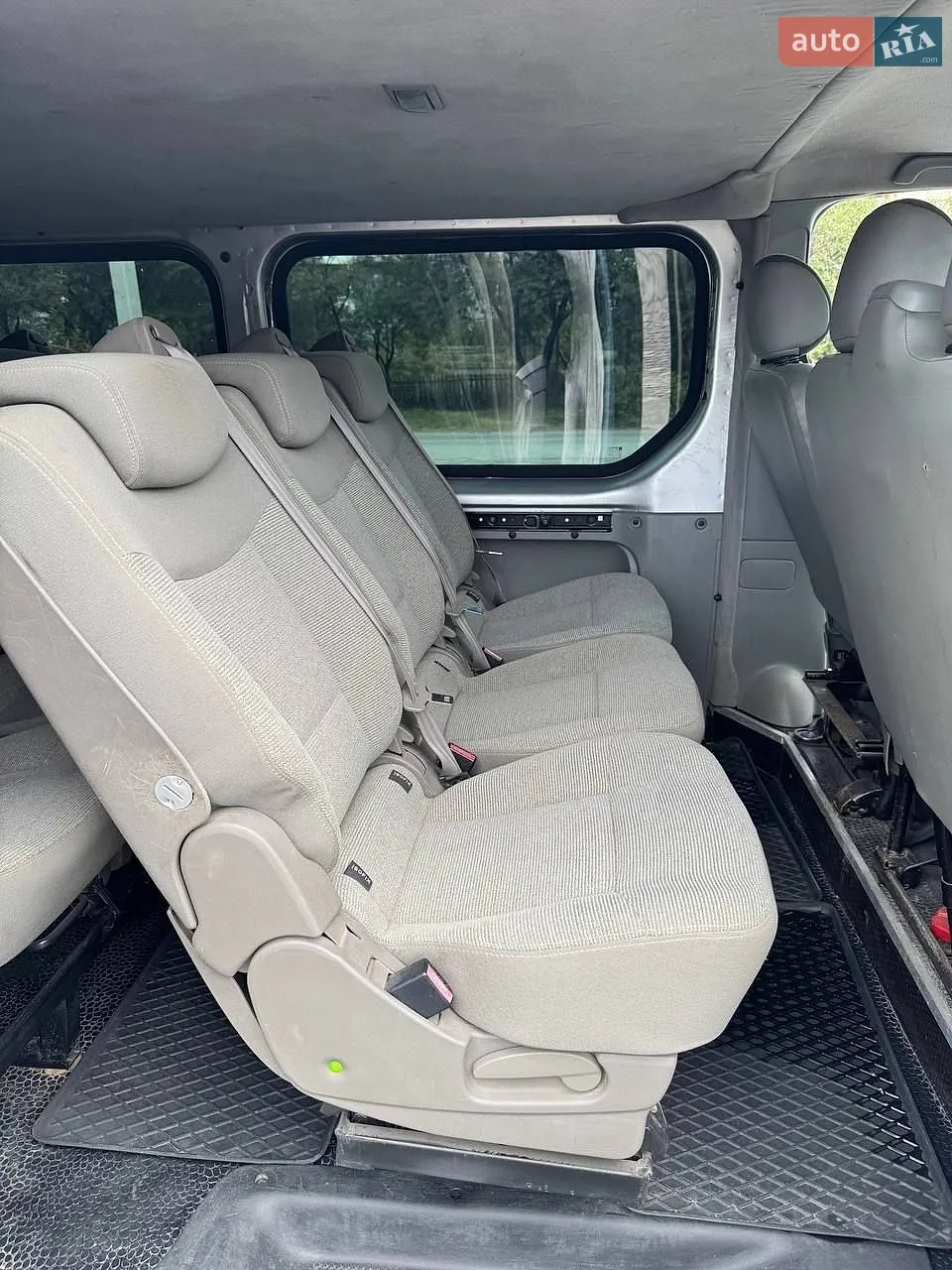 2010 Opel Vivaro - мініатюра 13