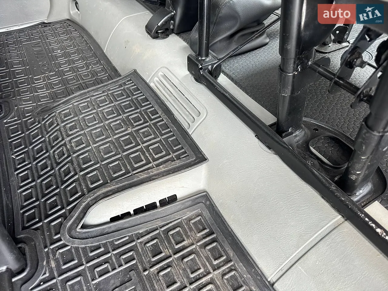 2011 Opel Vivaro - мініатюра 10