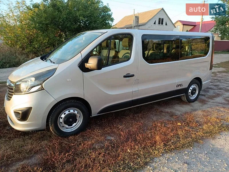 Opel Vivaro 2015