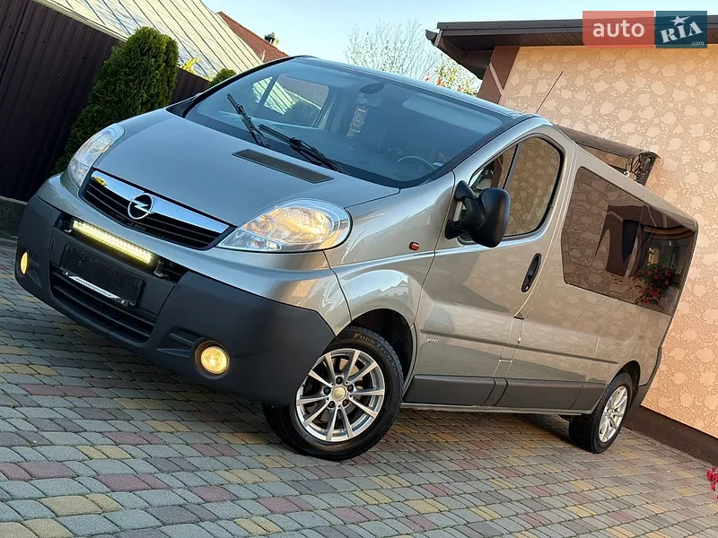 Opel Vivaro 2012
