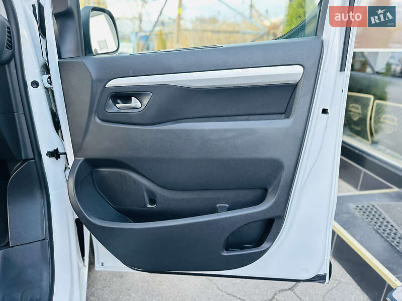 Мінівен Opel Zafira Life 2020 в Харкові фото 24 Мінівен Opel Zafira Life 2020 в Харкові