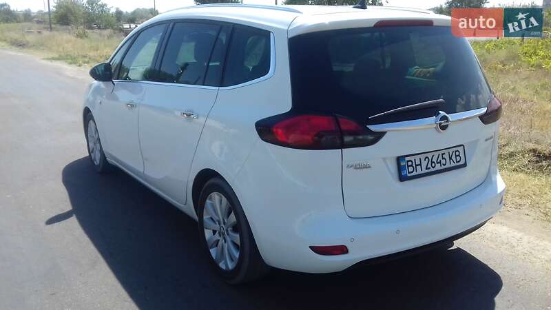 Минивэн Opel Zafira Tourer 2012 в Белгороде-Днестровском