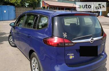 Минивэн Opel Zafira Tourer 2012 в 