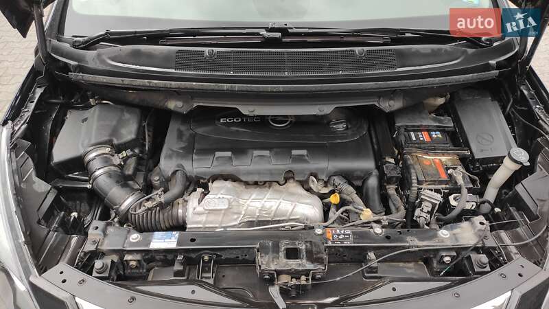 Минивэн Opel Zafira Tourer 2012 в Рахове