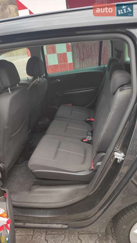 Минивэн Opel Zafira Tourer 2012 в Рахове