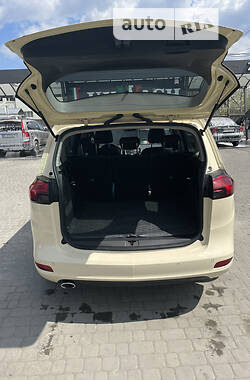Минивэн Opel Zafira Tourer 2015 в 
