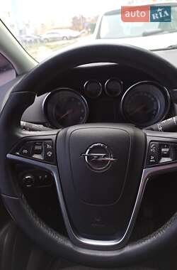 Минивэн Opel Zafira Tourer 2013 в 
