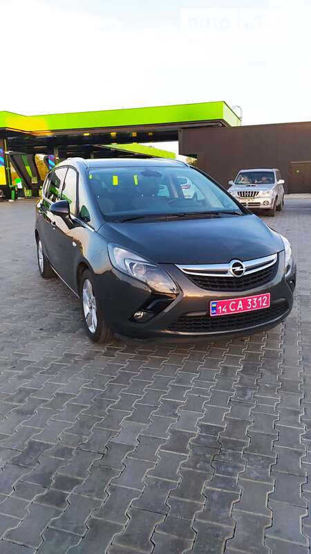 Минивэн Opel Zafira Tourer 2014 в Стрые