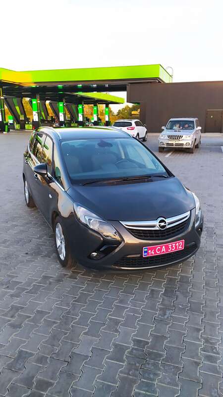 Минивэн Opel Zafira Tourer 2014 в Стрые