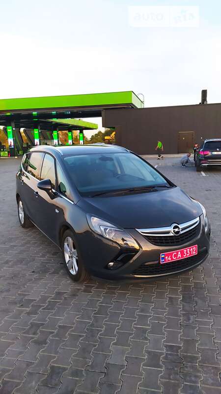 Минивэн Opel Zafira Tourer 2014 в Стрые