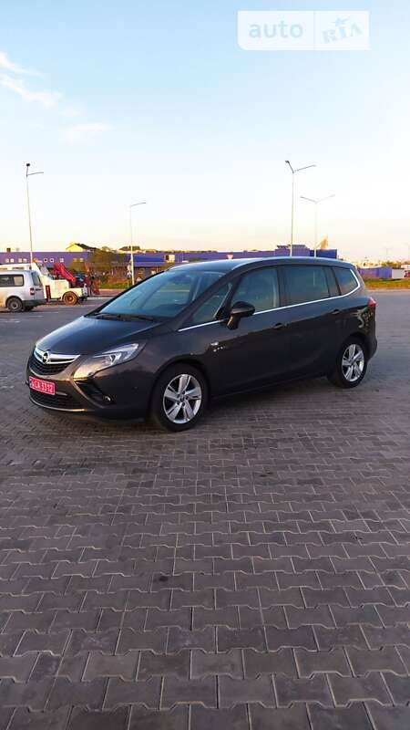 Минивэн Opel Zafira Tourer 2014 в Стрые
