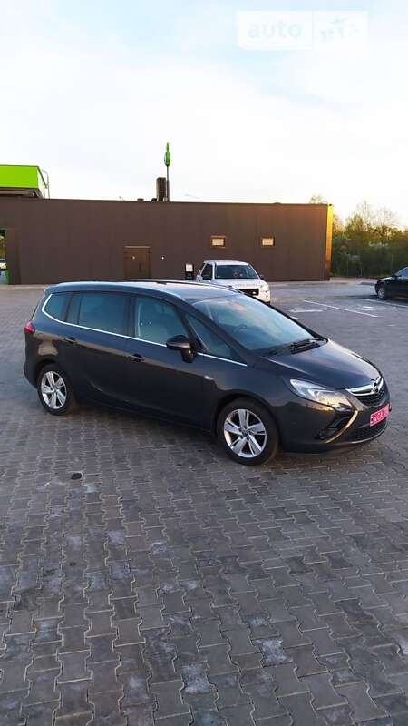 Минивэн Opel Zafira Tourer 2014 в Стрые