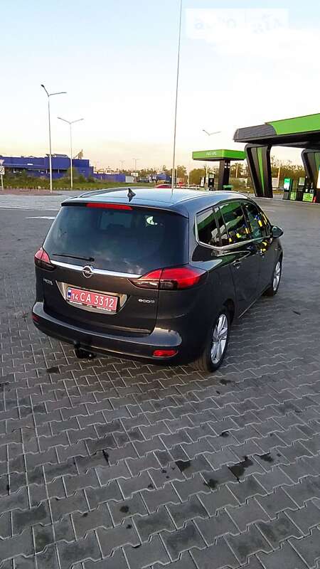 Минивэн Opel Zafira Tourer 2014 в Стрые