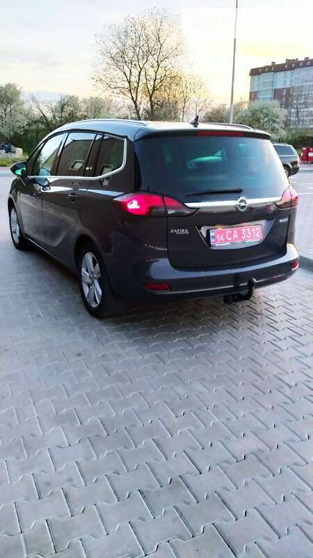 Минивэн Opel Zafira Tourer 2014 в Стрые
