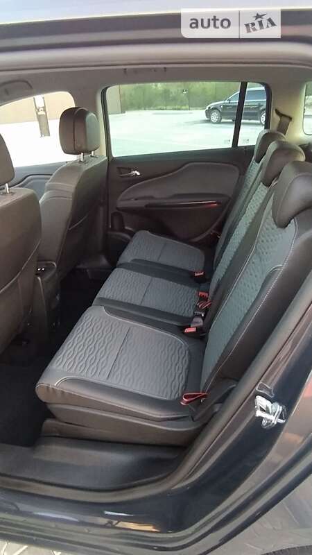 Минивэн Opel Zafira Tourer 2014 в Стрые